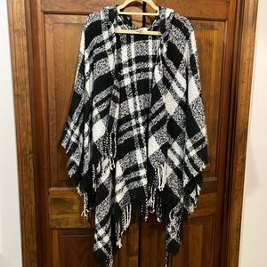 Simply Noelle Hooded Poncho